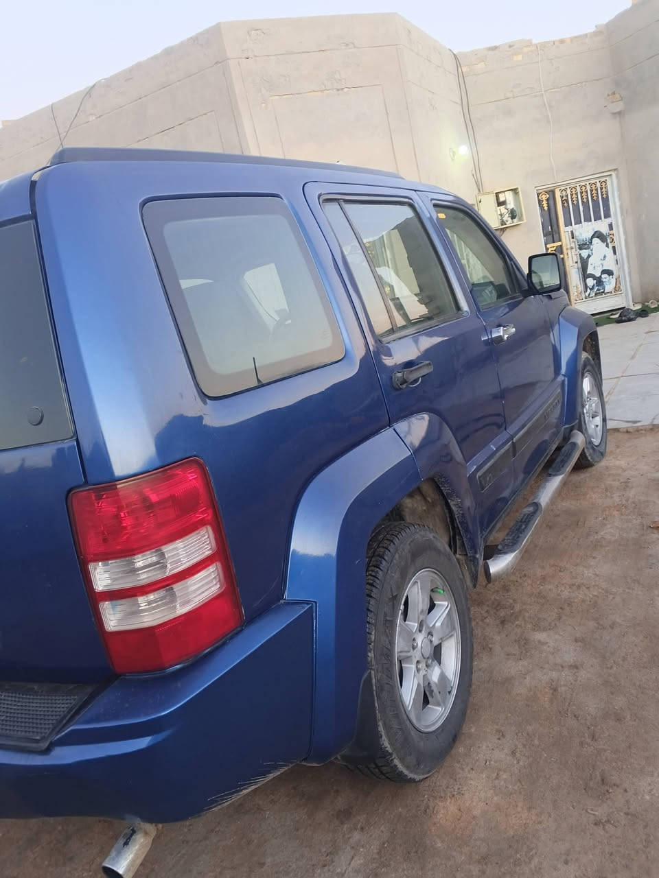 للبيع 
جيب لبرتي 
موديل 2010 رقم بغداد انكليزي 
سياره فور ويل دفع. رباعي
بيه جاملغ خلفي ومصلح نفسه وبيه رشات صبغ جماليه
مكفوال من التبديل والدواخل 
مكينه كير مكفوالات
صدر امامي خلفي جاهزه
تخم تاير جديد
دواخله نضيفه 
سعر 90وبيه مجال 
مكان ديوانية اي استفسار انتصل 
***********
***********
