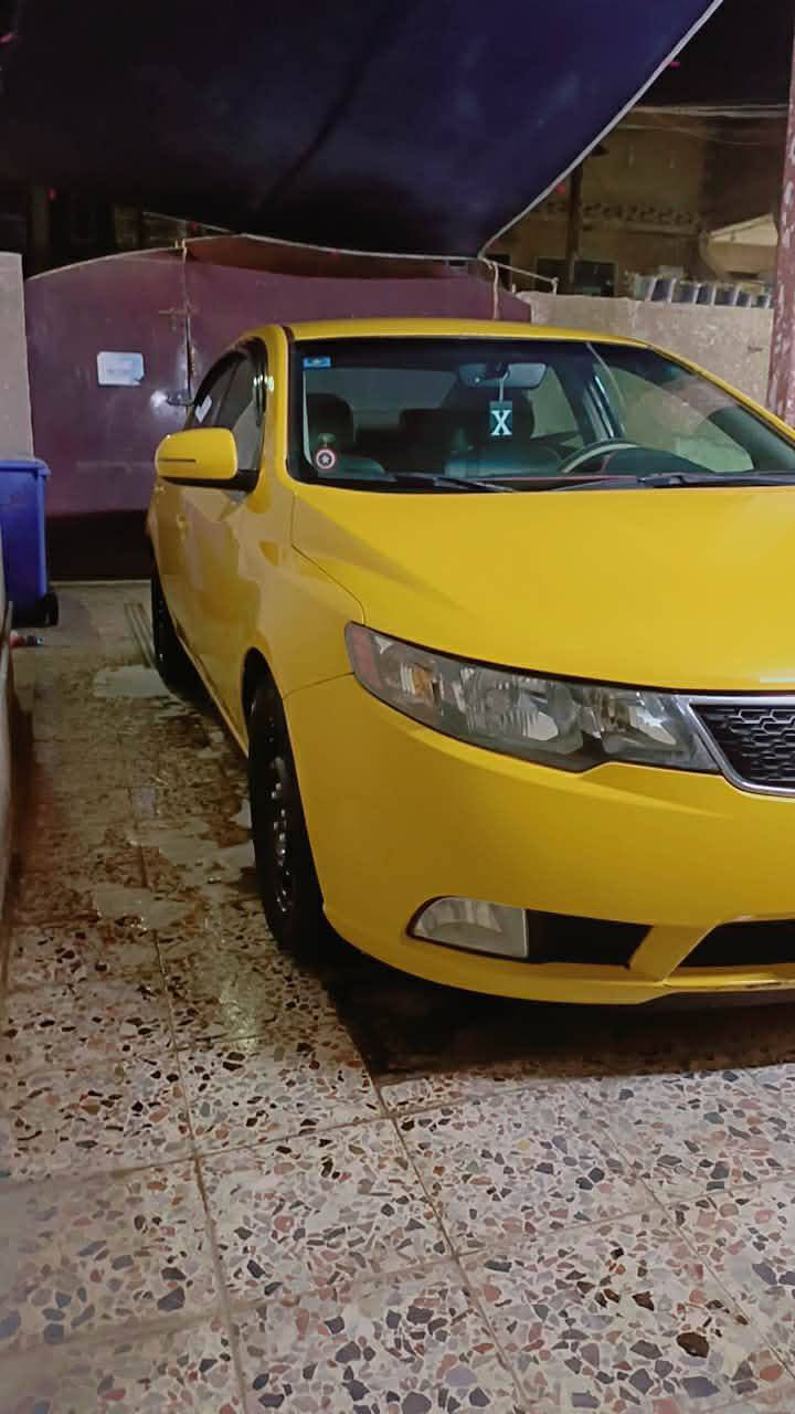 سلام عليكم لبيع فورتي مديل 12 حادثه جملغ امامي اليسر بدون دواخل السياره صبغ جديد تخم تاير جديد صدرد  حلو باتري جديد منضومه غاز  مصفر هيئه غرامات رقم سنويه هزه جديد السياره خير من الله السعر 93بيه مجال قليل مكاني بغداد الدوره ***********
