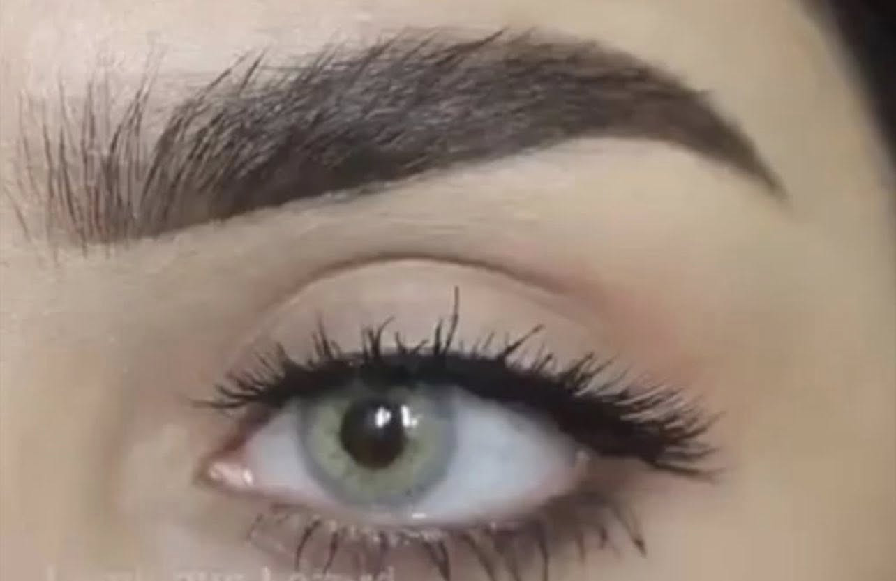 عدسات طبي سنوي وياهن كارت ضمان عليهن عرض 
عدسات كوريه واكو عاديه 
مياذن العين 
بدون الم
بدون احمرار 
بدون غواش 
بدون جكه 
والحلو بيهن خفيفات ع العين ولا عبالك لابسين عدسات 

💗ملاحظه تجيج العدسه نفسس صوره ضبط 💗

💗للحجز خاص او واتساب ***********💗
