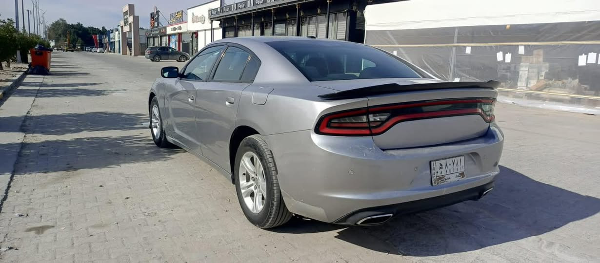 سلام عليكم دوج جارجر 2016 وارد امريكي حادث قطعتين صبغ فقط وبيها قطعتين هنا بالعراق 
رقم بغداد باسمنة سنويه جديدة 
حدادية وتخم تاير و منضومة تبريد جديده
غرفة كاملة جديدة
السعر 165 وبيها مجال للشراي
بيع او مراوس
مكان السيارة النجف الاشرف
للاستفسار ***********
***********
