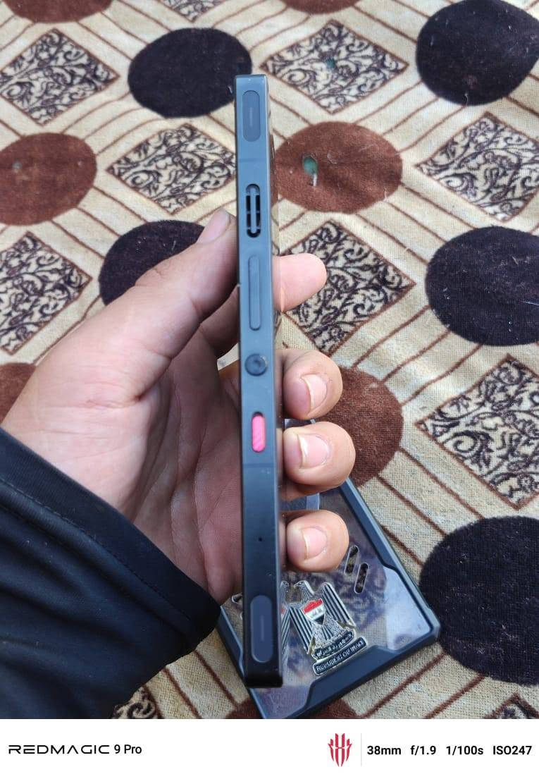 موبايل للبيع ريد ماجك 10 ابرو نضافه 85  ما وياه اي كرتون ولا شاحنه اي عيب ما بي بل بوبجي 120 فريم السعر 750 قفل قفل وعندي حساب بوبجي للبيع هم  بكاني بابل يم شارع الجفن  رقمي ***********

