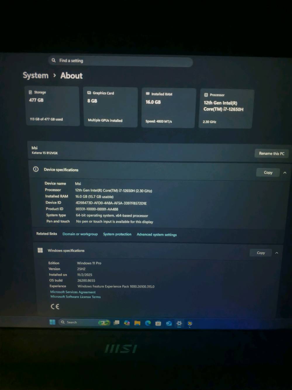 ‏ للبيع لابتوبك الـ MSI Katana 15 بناءً على المواصفات الظاهرة في الصور:
‏💻 لابتوب جيمنج  MSI Katana 15 للبيع 🔥
‏الموديل: MSI Katana 15 B12VGK
‏الحالة: نظيف جداً وبكامل ملحقاته مع الكارتون الأصلي.
‏🚀 المواصفات الخارقة (Specifications):
‏المعالج (CPU): Intel® Core™ i7-12650H (الجيل الثاني عشر، أداء جبار للألعاب والبرامج الهندسية والرندرة).
‏كارت الشاشة (GPU): NVIDIA® GeForce RTX™ 4070 الخارق بذاكرة 8GB GDDR6 (يشغل أقوى ألعاب الـ AAA وبرامج المونتاج بسلاسة تامة).
‏الذاكرة العشوائية (RAM): 16GB DDR5 بسرعة فائقة.
‏الهارد (Storage): 512GB NVMe SSD سريع جداً لإقلاع النظام والألعاب بلمح البصر.
‏الشاشة: بحجم 15.6 بوصة FHD، بدقة عالية ومعدل تحديث 144Hz (مثالية للألعاب السريعة والـ FPS) مضادة للانعكاس (Anti-Glare).
‏الكيبورد: كيبورد مخصص للألعاب بإضاءة RGB مميزة ومظهر خارق.
‏💵 السعر:
‏1,750,000 دينار عراقي (مليون و سبعمية و خمسين ألف دينار)
‏📍 الموقع: [بغداد الغزالية]
‏📞 للتواصل والاستفسار: [***********