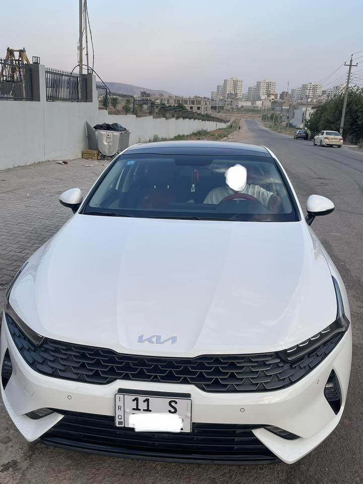 السلام عليكم
كيا K5.للبيع

2023 رقم بغداد ، فول مواصفات بانوراما ، محرك 2000 دوش ( المرغوب) ماشيه 35000 السياره بيها ملاحضات بسيطه . 

السياره جداً نظيفه اي استفسار موجود فيس او الاتصال ***********
