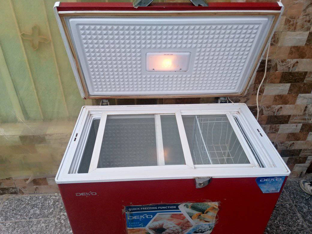 السعر 75الف وبيها مجال 
مجمده نظيفة شغاله  لكن  لاتبريد ولا تجميد
اعتقد السبب ليك
تباع على هذا الحال
سوق الشيوخ  شارع. سيد جواد 
الفرع الثاني يسارا


**إذا كنت صاحب هذا الإعلان وتريد حذفه لأي سبب، رجاءا أرسل رسالة إلى الدعم الفني**