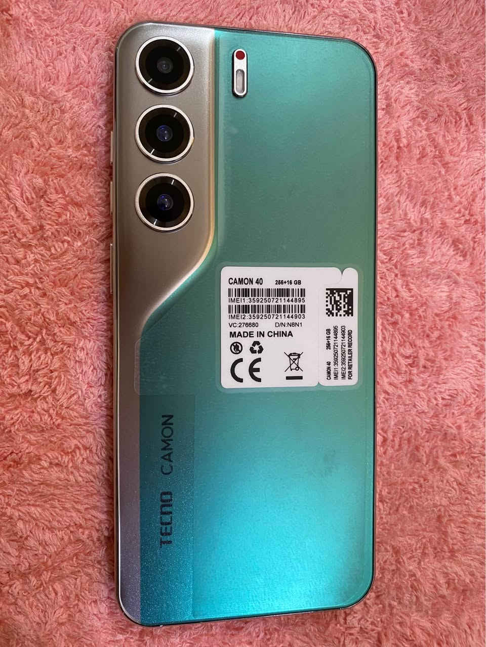 جهاز اصلي وجديد  وضمان جديد وكامل الغراض ومواصفاته معروفة عند الكل من ذاكرة الجهاز ٢٥٦ ذاكرة داخلية ١٦ سعة البطارية ٥٢٠٠ شحن سريع٤٥ واط معالج قوي وسريع ومعروف نوع mediatek helio g100 والشاشة ١٢٠ هيرتز نوع امولد

السعر :   ٢٤٠  الف بي مجال شي بسيط للشراي فقط
متوفر على الماسنجر او الواتس اب او الاتصال *********** بغداد, العراق
