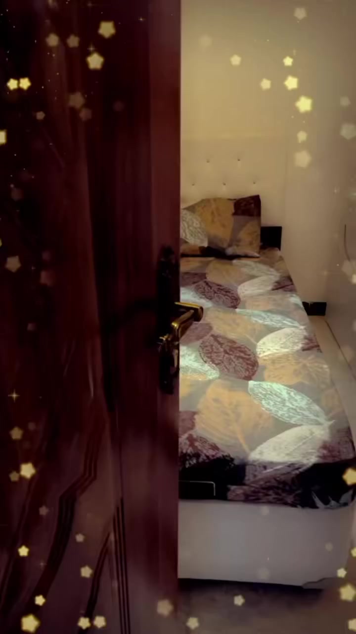 بيت زراعي للبيع في البلديات تقاطع الكهرباء نهاية فرع الطربوش
60 متر طابقين ونص بناء حديث 
السعر 95 بي مجال بسيط 
للأستفسار الاتصال على الرقم 
***********
