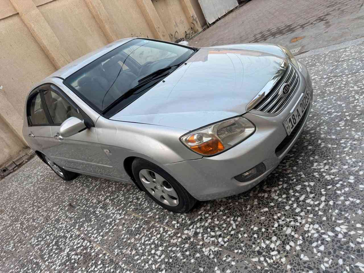 للبيع ***********السعر 73 كيا سبكترا موديل 2008 رقم بابل جديد اوتوماتيك محرك 2000دوش بيها رشات صبغ بل صفاح تبريد شغال السيارة حلوه وجاهزة كير ومحرك حداديه تبريد السعر 73 مكان السياره كربلاء المقدسة كربلاء, العراق
