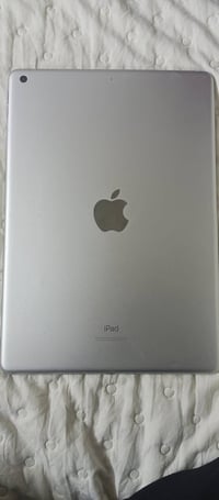 آيباد ٨ • ١٢٨ • قفل