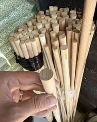 متوفر لبلوب جميع القياسات خشب زان درجة اولى 👍 للاتصال 07827000129 واتس...