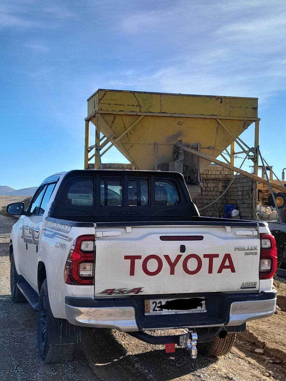 تۆیۆتا هایلۆکس 2021 گێر ئۆتۆماتیک دەبڵ اکسل 
 سفری شەریگەی ساز
تەنها 70هەزار کم رۆشتووە  
ســــــــعــــــــر 315مەعمەلەیکی کەم
فول فول جوانکاریە باڵی سەرسنوق +
 هۆک دواوە + بۆڕی پیشەوە 
+ ناو کەحی + بەرگە کوشن 
نوکە دەرزی پیوەنیە دەحامی بۆ دەحامی بەشەرت
 + بەسمە+ نیزام ئیکۆ و پاوەر +
 +  قوفڵ ئەکسل + کوشن سارد و گەرم 
 +  لەو مواسەفاتەنە تیایە ماڵی دۆستە 
ڕەقەم سلێمانی

ژمارەی مۆبایل***********
*********** شمشمل, السليمانية
