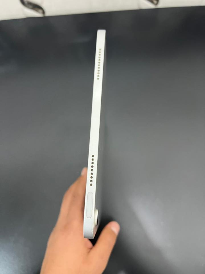 السلام عليكم
ايباد ١٠ للبيع بطاريه ٩٧ ذاكره ٦٤كارتون ويا جهاز جديد 
السعر ٣٩٠وبي مجال قليل 
***********
