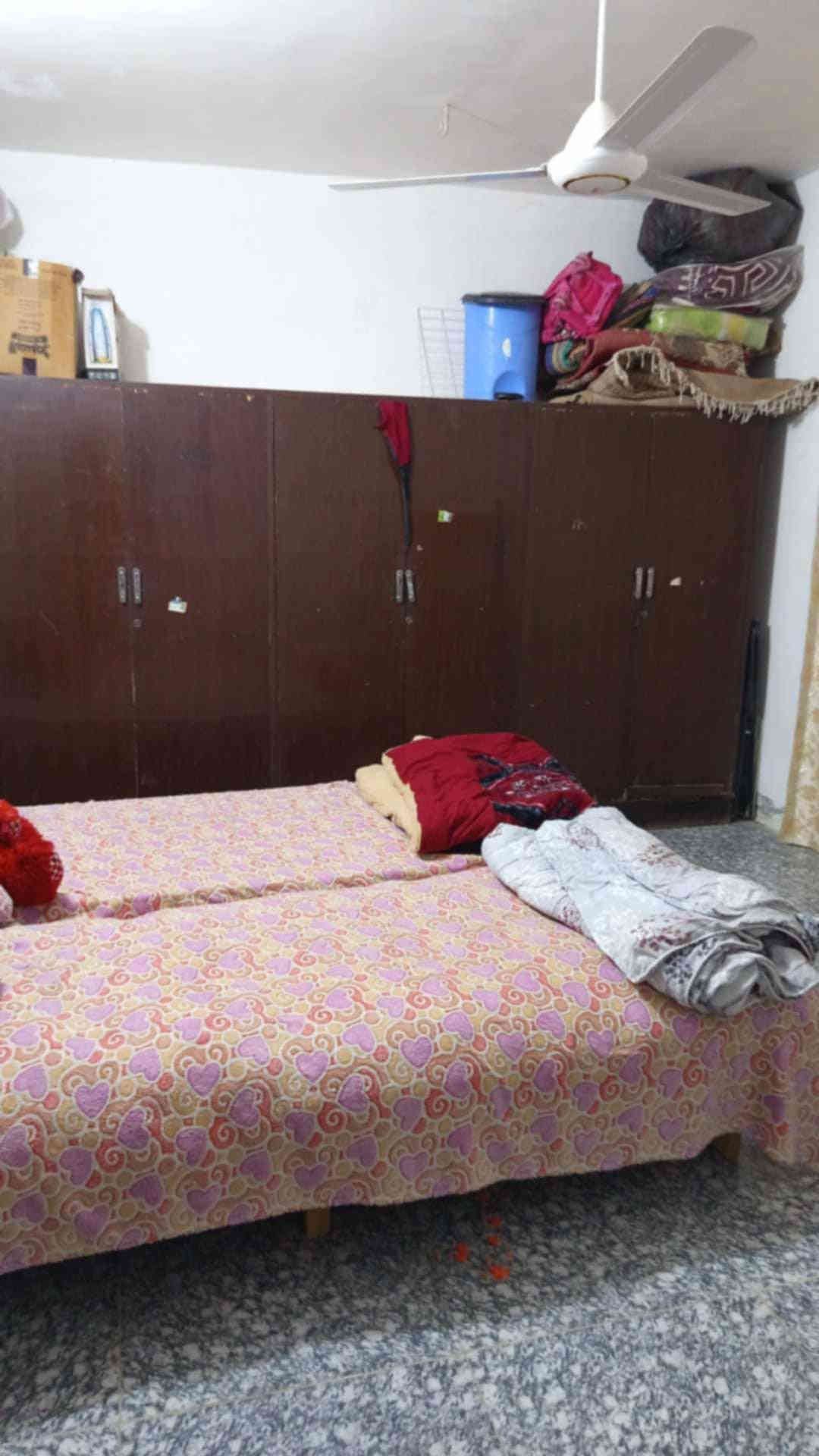 السلام عليكم بيت للبيع طابو صرف جهه شارع 80 قرب 

القريه مول المساحه 100متر 

قريب جدا على الشارع العام 

السعر 130او بي مجال 
الاتصال على الرقم 

***********
