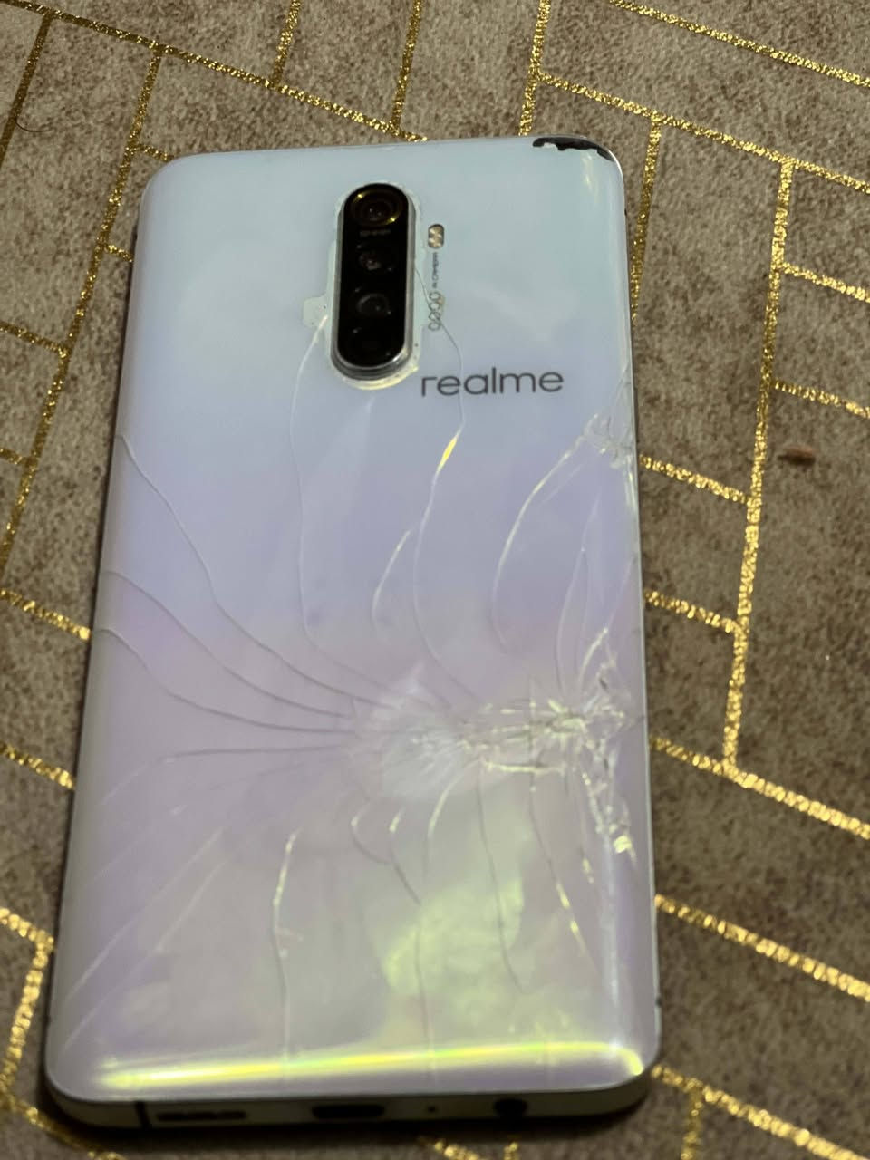 realme X2 Pro بي فطر بل لمس الضهر مكسور مراوس بيع ***********
