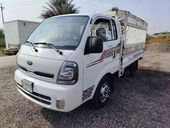 السلام عليكم كيا فحل 2021 مفتوح محرك 4000 مكفوله كفاله عامة ماشية 160الف رقم واسط سنوية جديده مكان السيارة ذي قار الرفاعي للاستفسار الاتصال (السعر 168وبيها مجال قليل للشراي) ( ***********
