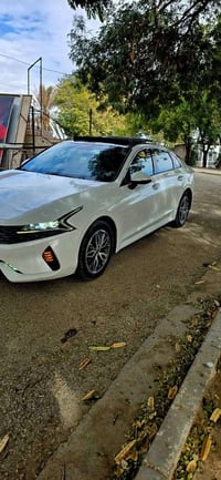 K5 خليجي فول مواصفات بيه اربع قطع صبغ خلفي بدون دواخل 07711763525سياره...