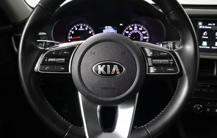 سلام عليكم سياره كيا اوبتما لي البيع 

KIA Optima‏‎ S 2020
كيا اوبتيما S 2020 فول مواصفات من عدا الفتحه‏‌ تتحول مباشر السعر 159 ورقه.

رقم بغداد الدولي الجديد. 11 E

‏‎مواصفات السياره:
‏‌‎محرك :GDI 2400
 رادار جانبي امامي .
‏‌ نقطة عمياء
‏‌‎تحديد مسار
‏‎بريك ذاتي عند اقتراب من سياره قريبه 
‏‌‎فول تحكم ستيرن
(تشغيل بصمه) 
‏  AC/تبريد
‏‌‎ليد امامي نهاري 
‏‌‎بك لايت ليد ‏ 
‏‌‎اشارة بالمراية
(حجر البيئة اصلي موجود)
 تايرات ويل كب 
دهن و فلتر جديد
ارضيات السياره جديد
تايرات قبل 4 اشهر جديد
‏‌‎
‏‌‎شاشه جبيرة لمس تدعم Car Play /Android 
‏‌‎كامره ‎
‏‌‎ثلاث وضعيات قياده
Eco-Comfort-Sport
دبل سألنصه 
‌‌‏حساس اطارات 
‏‌‎بلوتوث اوكس Usp حاكيه تلفون 
‏  ترحيب عند الاقتراب
فلتر + دهن + فلتر هواء جديد 
ماشيه64 الف ميل فقط ،
       مكان السيارة بابل.

السياره وارد امريكي
الضرر باب خلف عكس السايق بي تكحيل مصلح 75%
الباقي كله بلادي.

شكرآ و اهلا وسهلا .
*********** حلة, بابل
