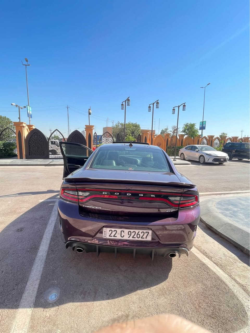 السلام عليكم 
✅للبيع فقط 
دوج جارجر موديل 22 جيتي بلاس 
لون بنفسجي 

☑️فول مواصفات  
✔️دمام خلفي 
سستم صوت الباين 
خرن ميموري 
كشنات كنتاره 
تدفئة تبريد كشنات امامي خلفي 
محرك 6 سلندر 

رقم اربيل بأسمي
✔️صور الحادث مرفقة 
تبديل وصبغ جاملغ امامي ايسر و دعامية 

عنوان السياره بغداد حي الخضراء 
*********** بغداد, العراق
