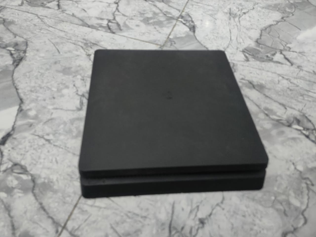 السلام عليكم(280 وبي مجال بسيط)
يوجد بلي 4 سلم 500مهكر 12.52+ هارد خارجي 500(14 لعبة قوية) + قرصين باتلفيلد 1وv(شبه جديد) + العاب كلهم قويات من راغناروغ وفالاهالا ولاست ال2 وبيس  مكاني ناصرية مركز توصيل موجود ***********
