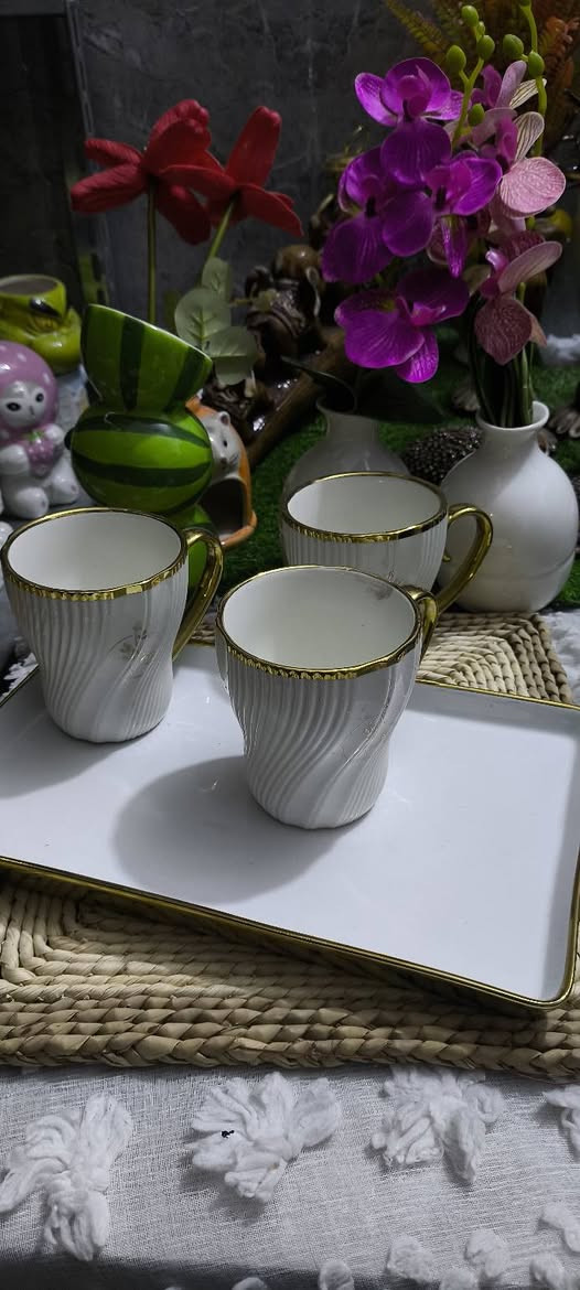 "بنات العراق كلهن محتاجين هاي القطع التجنن 👀✨
توصيل لكل المحافظات 🚚"

نوع الأواني التي في الصورة فرفوري الأوروبي غالباً يُصنع من البورسلان الفاخر ويتميز بلمعانه ونعومة ملمسه، وتكون عليه رسومات يدوية دقيقة مثل الزهور، والذهب، والزخارف الكلاسيكية. لذلك يُعد من القطع التي تدل على الذوق الرفيع والفخامة في البيت 😍♥♥.

"للحجز والاستفسار مراسلة الدايركت   🤍"


**إذا كنت صاحب هذا الإعلان وتريد حذفه لأي سبب، رجاءا أرسل رسالة إلى الدعم الفني**