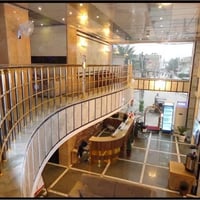 نرحب بكم في فندق السراج المنير ونتمنى لكم طيب الإقامة وقبول الزيارة......