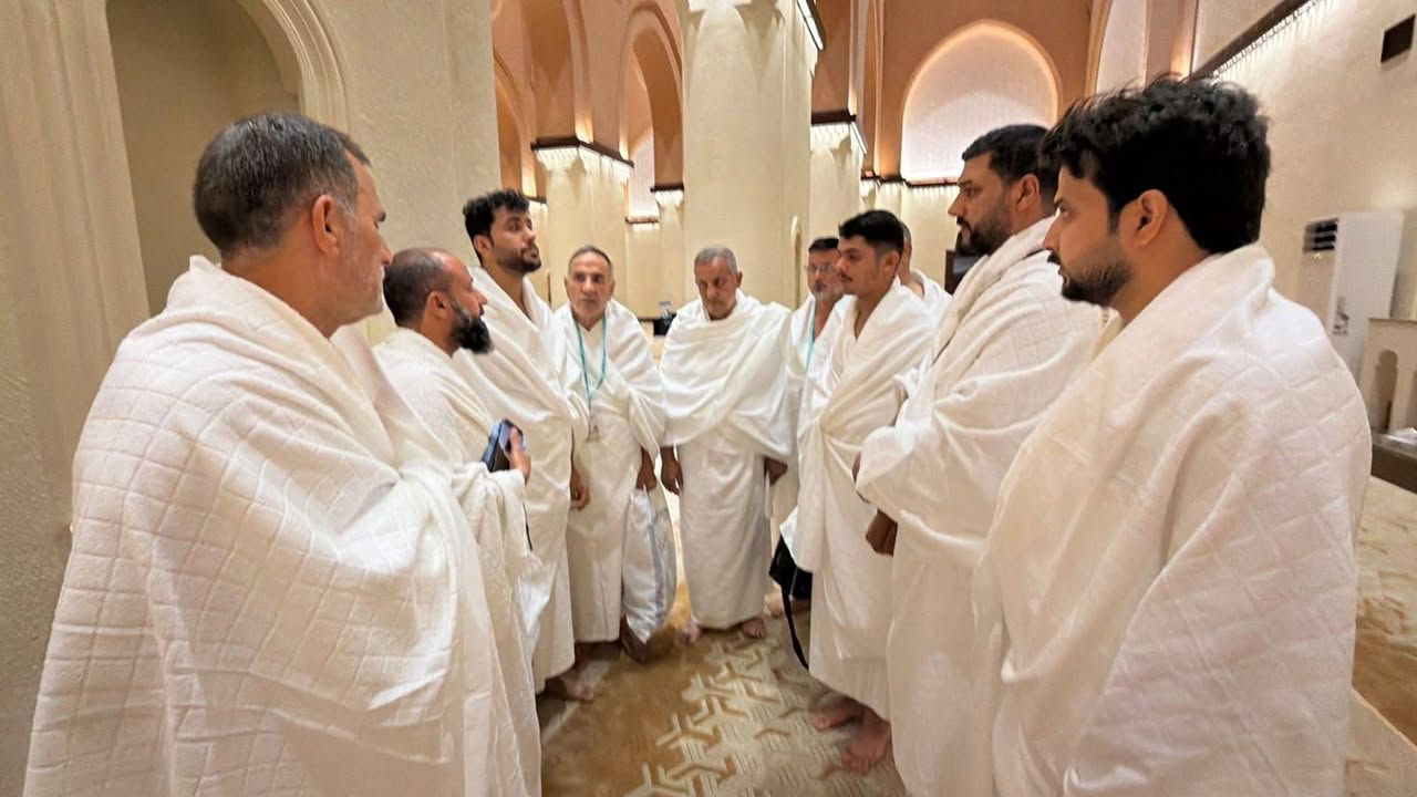 لحظات الإحرام… بداية الرحلة الروحية التي تعانق فيها القلوب أبواب الرحمة.
نسأل الله أن يكتب لنا ولكم عمرةً مقبولة وخطواتٍ مباركة نحو بيته الحرام.
#حملة_العمرةالقادمةبتاريخ 25 #صفرذكرى_شهادةرسول_الله 
🚩 مكتب : ميسان/***********
🚩مكتب البصرة : ***********
للتواصل معنا عبر: الواتساب /فيس بوك/انتسغرام 

🚩 فروعنا الوحيده:
1_  ميسان / شارع دجله/ قرب سوق ممتاز
2_البصرة /حمدان مقابل مدارس هادي الأمين ألاهلية
