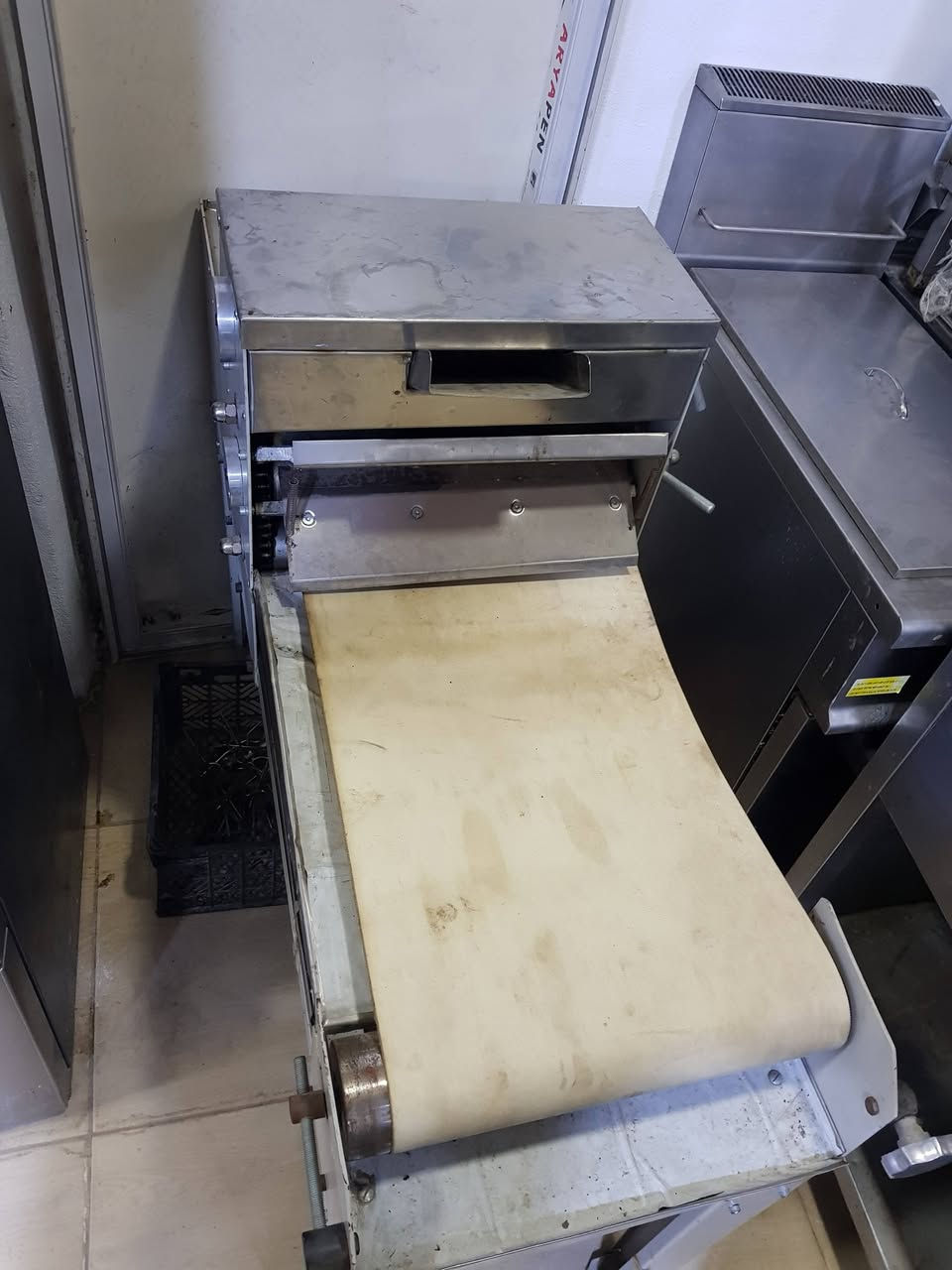 ادوات مطاعم ومنزلية للبيع في دوميز شارع المعسكر للاستفسار ادخل خاص


**إذا كنت صاحب هذا الإعلان وتريد حذفه لأي سبب، رجاءا أرسل رسالة إلى الدعم الفني**