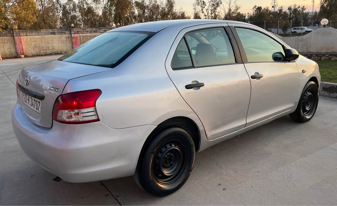 يارس 2009 گير عادي 2 پارچةي بوياخة بي ناو گرتن نرخ 70 گةلا و مةعامةلة 
***********
*********** السليمانية, العراق
