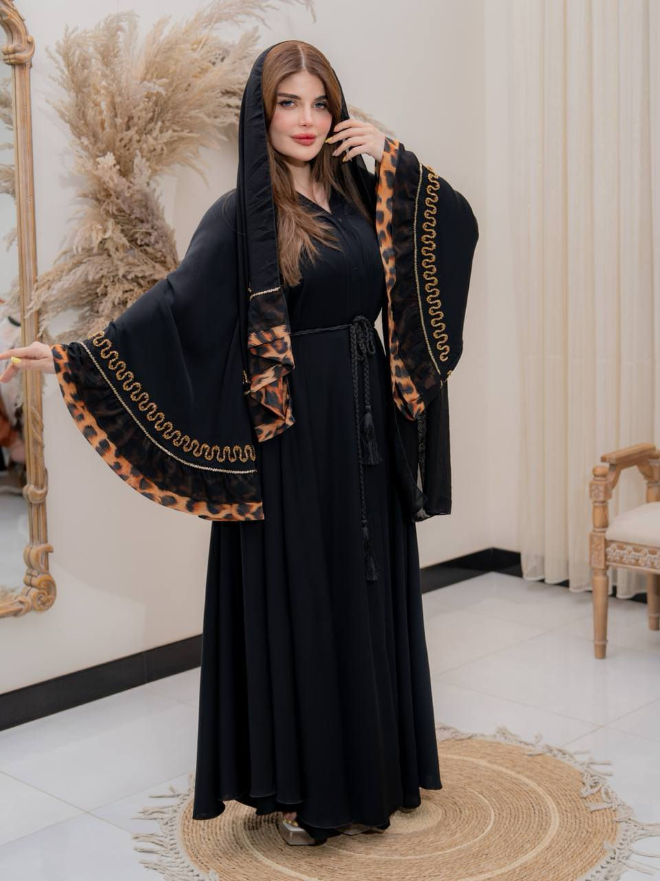 #جديدنـا عباية أماراتية😍✅
✨الاقماش حرير اماراتي الأصلي💯
🪄الشغل تطريز يدوي🪡🧵
🎗️مڪون من 4️⃣ قطع ✅
⤶عباية دبل كلووووش ✅
⤶شال ✅
⤶حزام  ✅
⤶حقيبة 👜✅
#عشتار
🎗️التلبيس :-من وزن 60 الى وزن 115✅
🎨🎨 الألوان :- 
←أسود 
←تايكر 
🌟 #عبايات_اماراتية #بشتات_اماراتية #أزياء_اماراتية #ملابس_اماراتية #جمال #أناقة #تراث_اماراتي #عبايات_راقية #بشتات_فاخرة #موديلات_اماراتية#فساتين_ #فساتين_زفاف #فساتين_طويله #مشاهير_العراق #مشاهير_العراق


**إذا كنت صاحب هذا الإعلان وتريد حذفه لأي سبب، رجاءا أرسل رسالة إلى الدعم الفني**