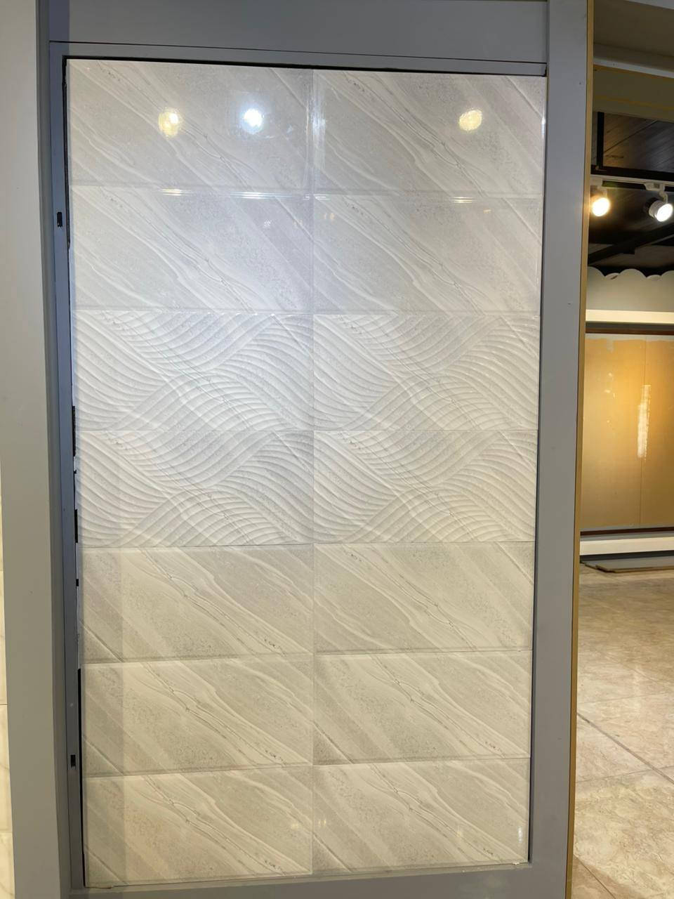 سيراميك جداري جوكر للصالات والمطابخ والصحيات قياس (30*60 / 30*90) (عجينة بيضاء) 🤍🤍 عدالة 100% 💪💪

متوفر لدى #معرض_المصطفى_للسيراميك 

***********
*********** 

العنوان : واسط الزبيدية - شارع الحي الصناعي - معرض المصطفى للسيراميك
