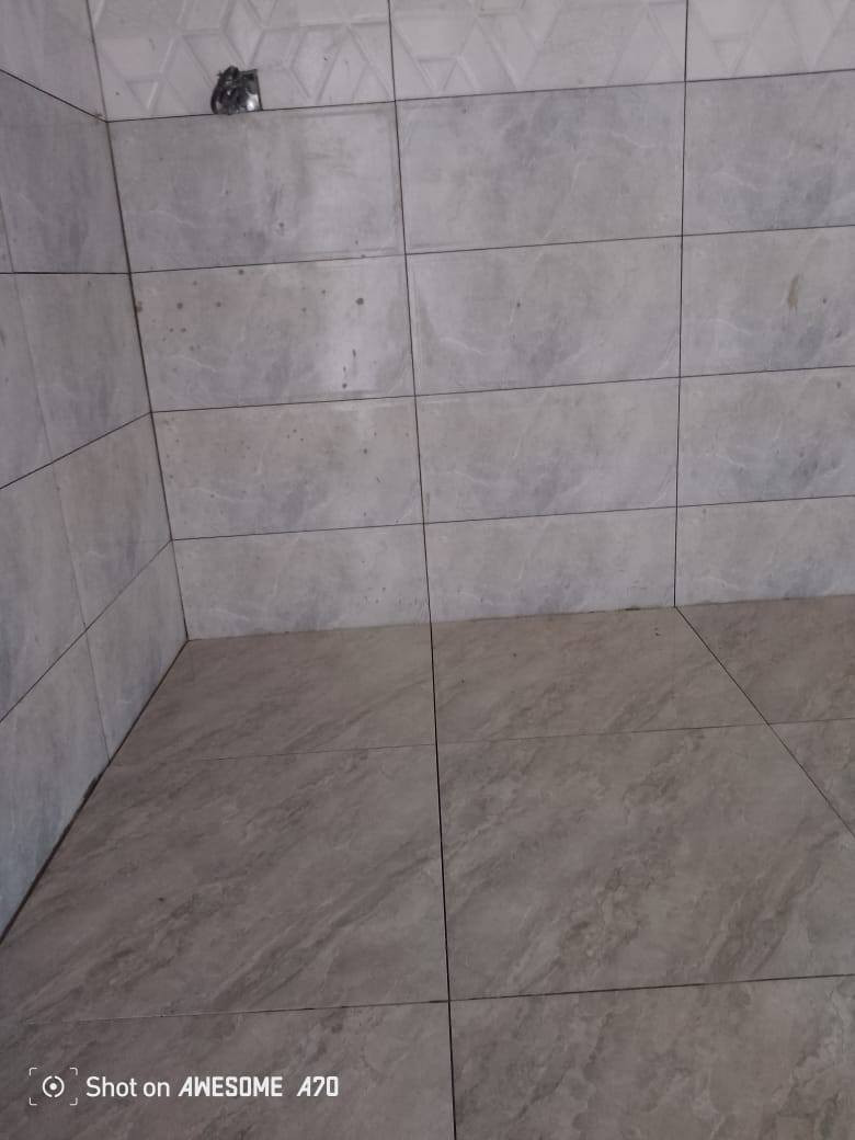 السلام عليكم اسطه سيراميك حالين متفرق الرقم *********** بيه واتساب
