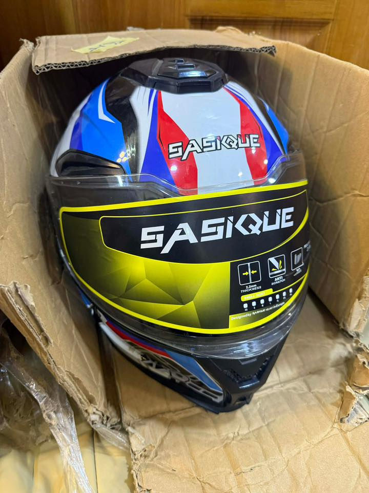 خوذه كاوسكي اصليه
سعره ٩٠ الي تفيدهه يتفضل خاص


**إذا كنت صاحب هذا الإعلان وتريد حذفه لأي سبب، رجاءا أرسل رسالة إلى الدعم الفني**