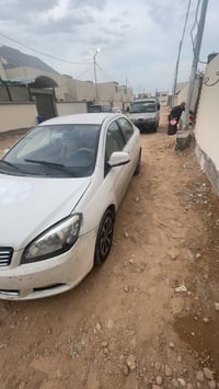 يارس ٢٠١٦ • اوتوماتيك • نجف