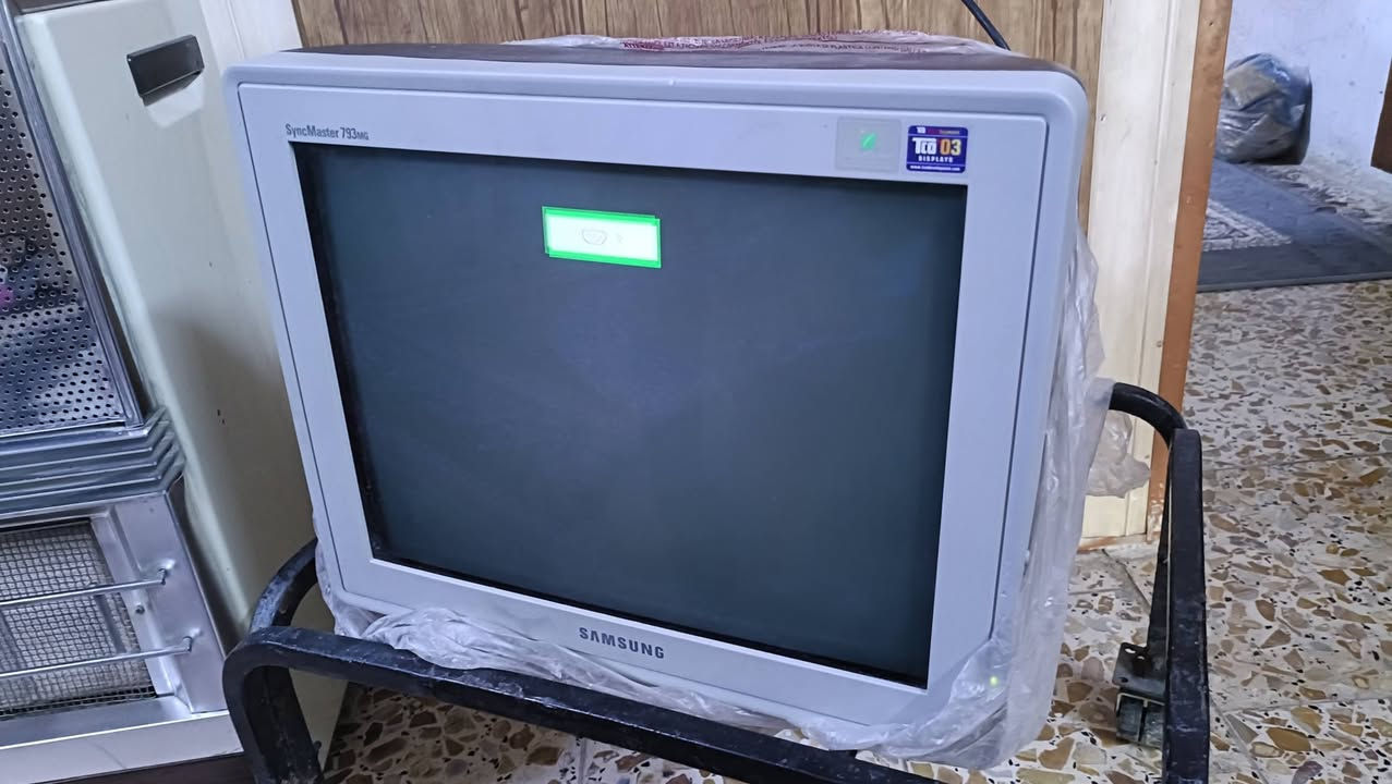 سلام عليكم شاشة حاسبة سامسونك غير مستخدمة. سعر 40 الف يوجد توصيل كافة محافظات


**إذا كنت صاحب هذا الإعلان وتريد حذفه لأي سبب، رجاءا أرسل رسالة إلى الدعم الفني**