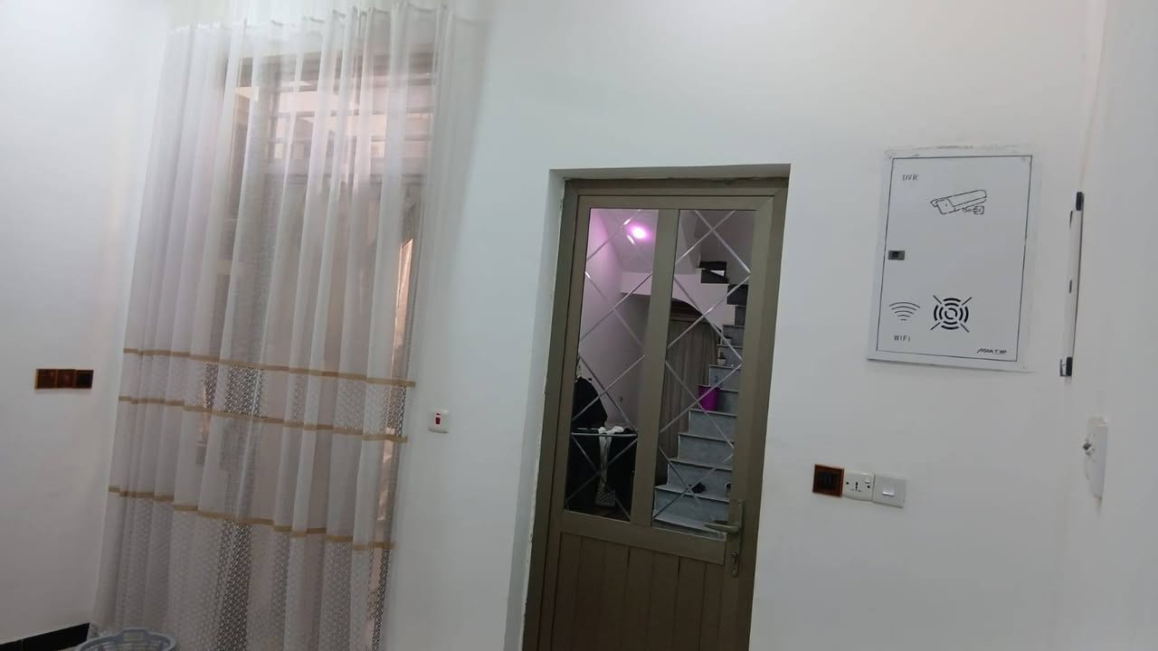 سلام عليكم بيت  للبيع بناء جديد في التاجي منطقة ابو عظام طابقين الاول كامل وطابق الثاني نقص بي جص وبورك  مساحتة  150   نزال 10ونص والواجهية 14 ونص
طابو زراعي مستند 25 
للمعلومات اتصال ع رقم
***********
