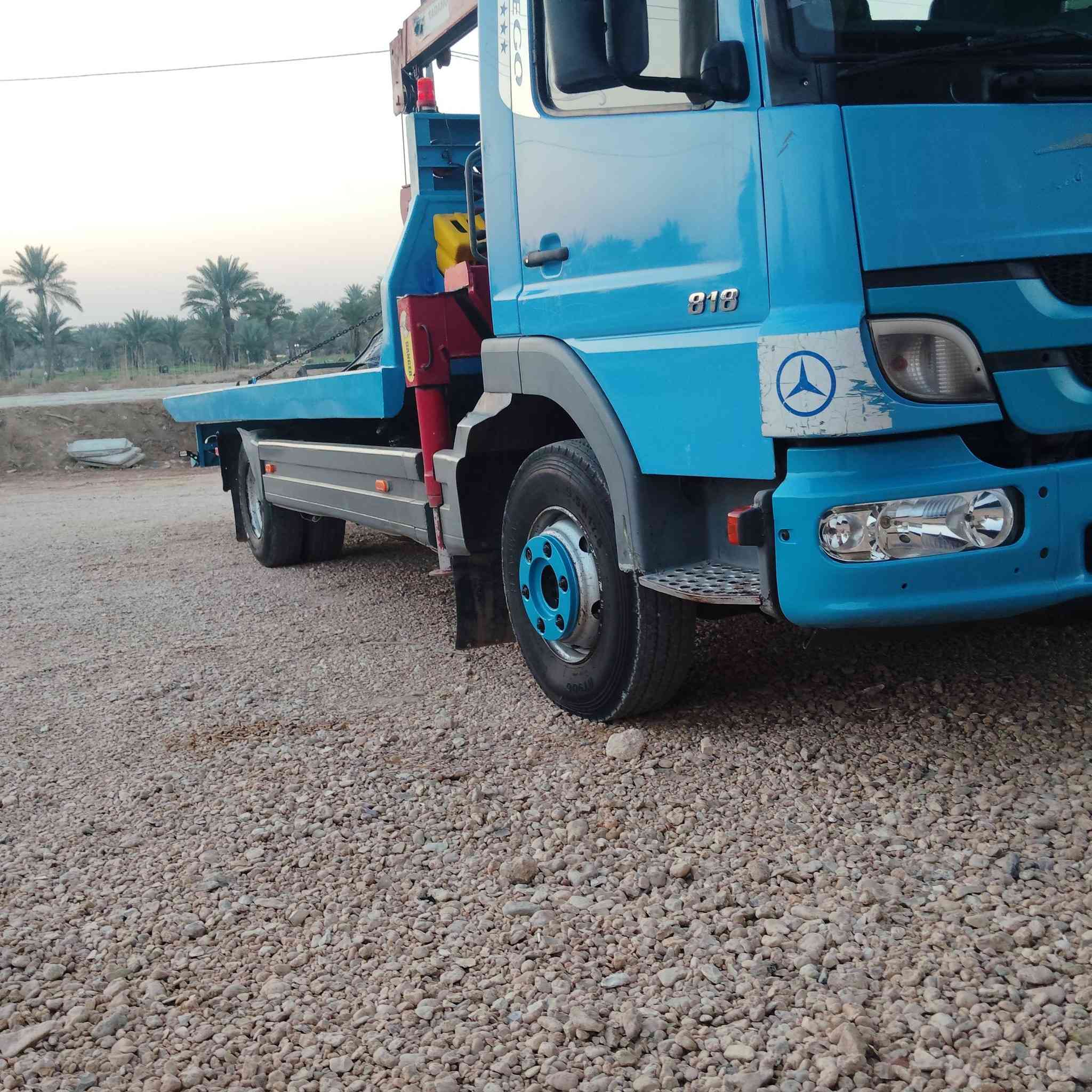 كرين سطحيه خاشوقه كرين 3 طن سلايتين موديل 2006 سعر سعرها بثلاث شدات و40 عنوان بابل اكسن  شاصي محرك كله كامل ما بيها نقص ترايك في البصره)***********
