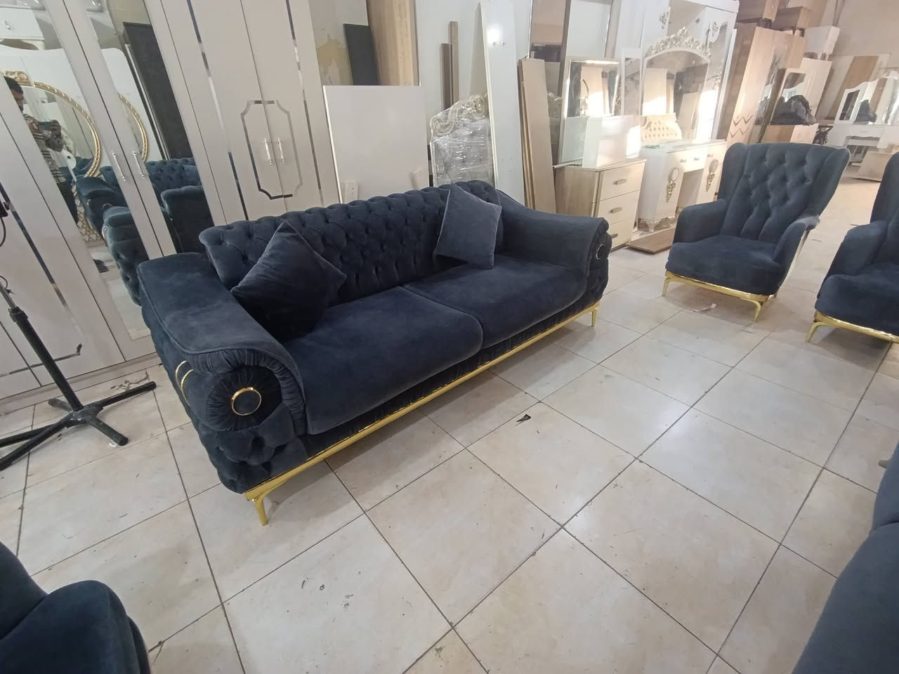 تخم قنفات تركي نظافه 95% اخت جديده 

***********واتساب
