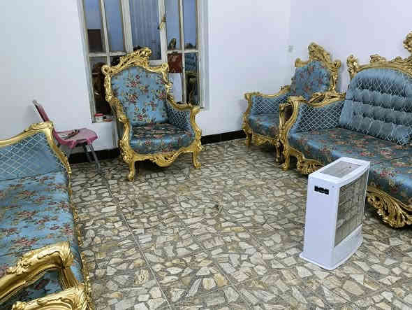 تخم زان مصري 11 مقعد نظيف جدا اخو الجديد مال بيت لا كسر ولا خدش مكاني بغداد السعر 900 وبي مجال بسيط ***********
