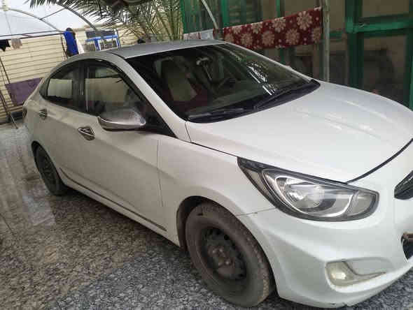 السلام عليكم ورحمه الله وبركاته
للبيع سيارة هونداي اكسنت 14محرك 1600 بأسمي  رقم انكليزي سنويتها من 2025/11/12 لحد 2030 جاهزه للاتصال  فقط ***********  لعدم التواجد
