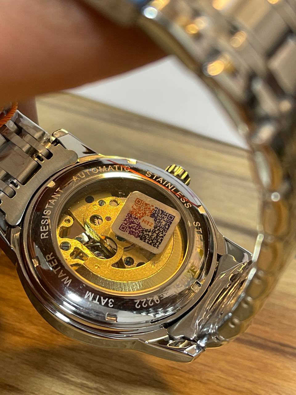 ساعة SKMEI ( سكمي ) ⚜️
- اوتماتيك نبض ، تكويك 
- مينا إطار اسود ، تصميم الهيكل العظمي ذهبي يظهر عمل المكينة 
- لامينوس اميال و إشارة مع اضافة لمسه الاحجار الاكرستال
- مكينة ياباني ماستر 
- هيكل و سير ستانلس ستيل مقاوم للصدأ 
- مقاومة للماء 
- زجاج زفير ضد الخدش 
- وزن ثقيل

السعر : 50 ألف مع التوصيل 🚚
مع ضمان سنة ✅


**إذا كنت صاحب هذا الإعلان وتريد حذفه لأي سبب، رجاءا أرسل رسالة إلى الدعم الفني**