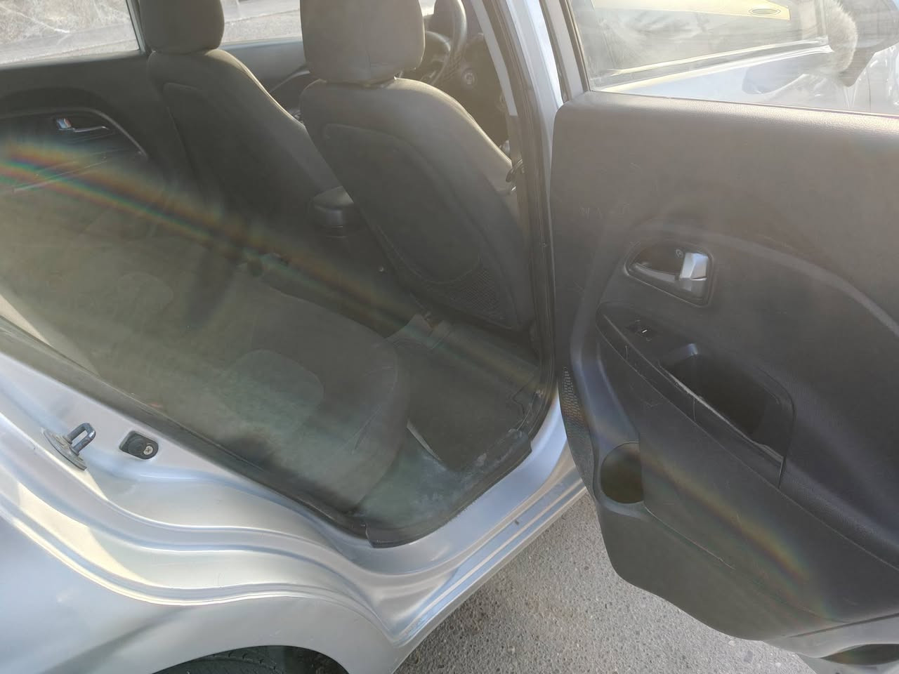 السلام عليكم..
للبيع فقط.. كيا ريو 2013 رقم بابل خليجي  كير محرك كفاله تبريد. 
بيها قطعتين صبغ جاملغ وباب السايق.  مع وجود ج اد في القماره… 
سياره جاهزه من كلشي.. 
مكان السياره الفلوجه ..
الاتصال.  ‏‪+964 750 057 8107‬‏
***********/سيف 
اني مكلف بالنشر فقط وارقام صاحب السياره اعلاه 
السعر المطلوب 85 وبيها مجال حك الجيه
