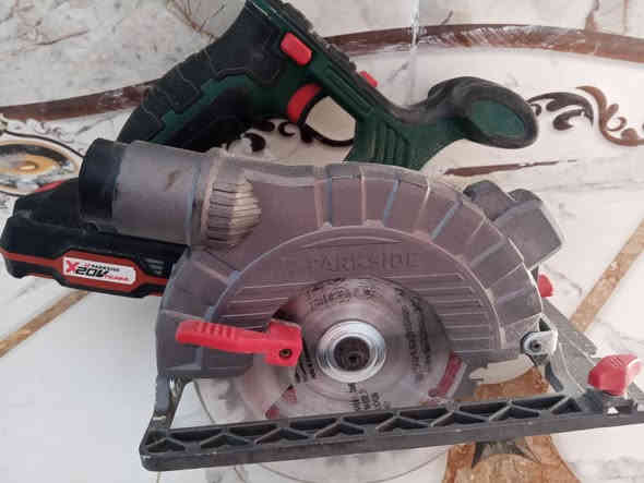 نشار قرصي الماني نجاري شحن ستعمال قليل مع بطارية وشاحنه للبيع مكاني نجف سعره 50
***********
