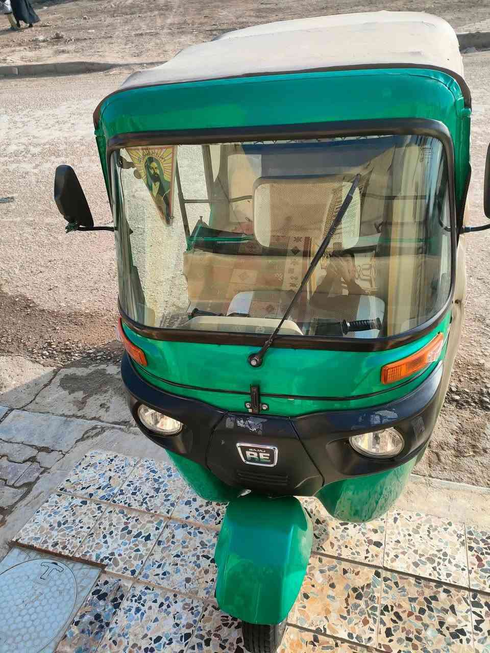 سلام عليكم تكتك البيع ٢٢ مكاني العماره محتاج حتى اقصاد ابيع 
سعر ٦وبيه مجال حك جيه ***********
