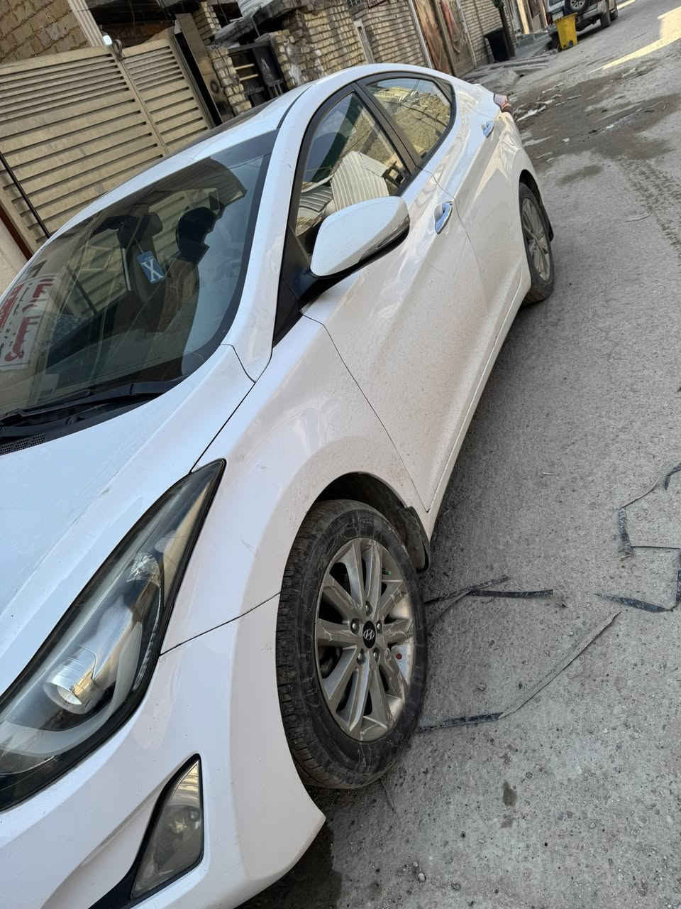 سلام عليكم النتره موديل 2015وارد خليجي سياره بيه باب وجاملغ صبغ السعر 115العنوان بغداد البلديات رقم الهاتف ***********
