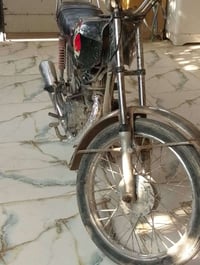 دراجه للبيع السعر علئ هاذ رقم 07887602689