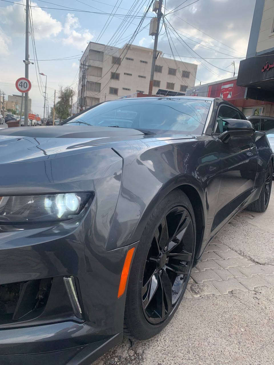 کامارو ٢٠١٧ امریکی 
مواسفات LT 
دوو پارچە پەمپە 
چاملغی پێش سەکن سبوغ 
نیو چاملغ تەعدیل 
بێ ناو گرتن بێ ئێڕباگ 
رەقەم و سەنەوی نوێیە 
رۆیشتن ١٢٢ هەزار کم 
مەکینە V4 تۆربۆ کەپس 
***********
نرخ ١١٧ $ أربيل, العراق
