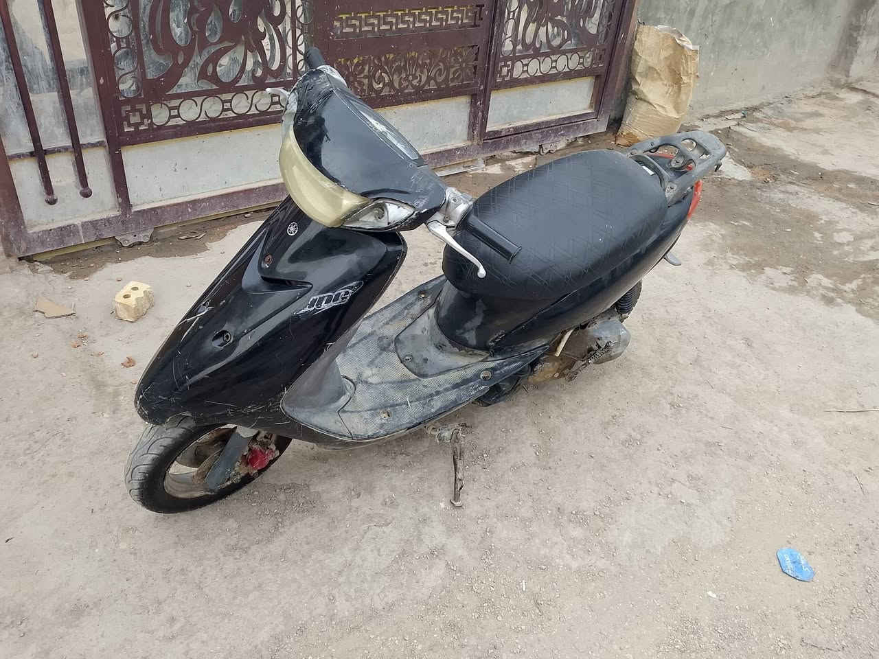 سلام عليكم دراجة للبيع شغالة نكره مكينه خير من الله السعر 180 وبيها مجال ***********
