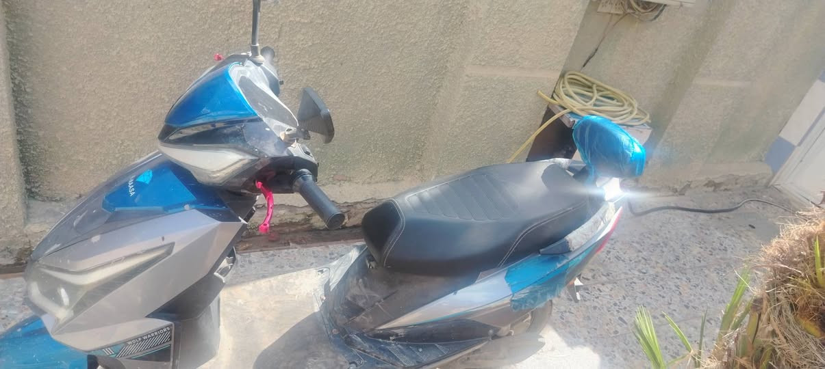 السلام عليكم ورحمة الله وبركاته دراجه شحن للبيع استعمال قليل جديد كلش ٦ بطاريات السعر ٦٥٠ رقم ***********
