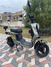 دراجه نضيفه للبيع كامله كل نقص مابيهه  باتريات نضيفه  كهربائيات كله شغ...