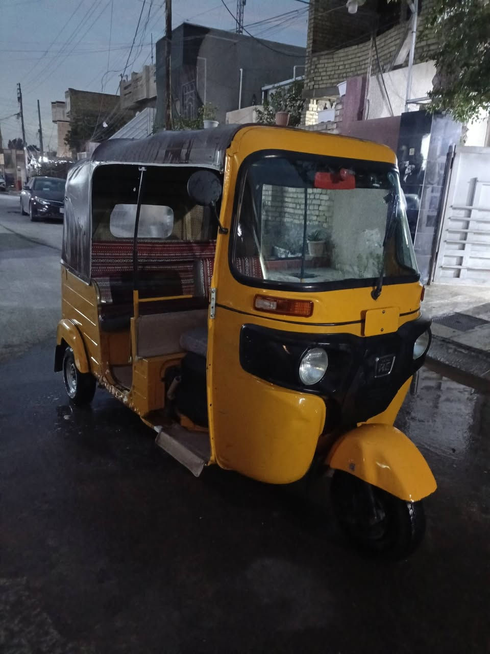 السلام وعليكم تكتك للبيع موديل 2020 بدون رقم بس  اوراق المصطفى حلوه نظيفه مكانه بغداد شعب سعره خمس ملاين وربع وبيه مجال 
لاستفسار ***********
