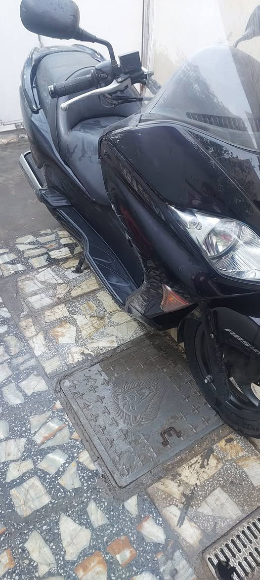 فورزه ٠٨ كير ٦ مكينه بلادي ما مفتوحه خرسه شلعه او معدل حماوه ما تعبر النص تخم تاير جديد منضومه زنون  دراجه رونه واحد او نص ثابت ما ناقصه شي بس بنز كلج خلفي شويه تعبان  اوراق كاملهالسعر ٩٥٠ او بيه مجال بسيط مكلني بغداد حي العامل الرقم ***********
